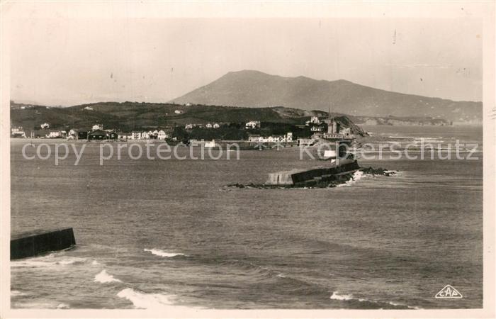 Saint-Jean-de-Luz Entree du Port