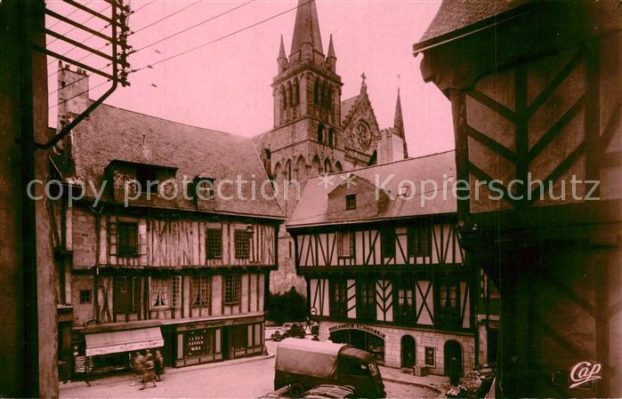 Vannes 56 Place Henri 4.