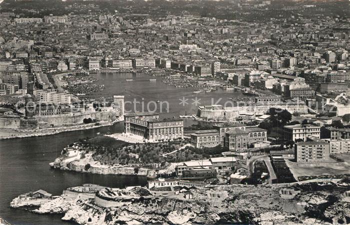 Marseille Bouches-du-Rhone Vue aerienne Le Jardin du Pharo et le Vieux Port