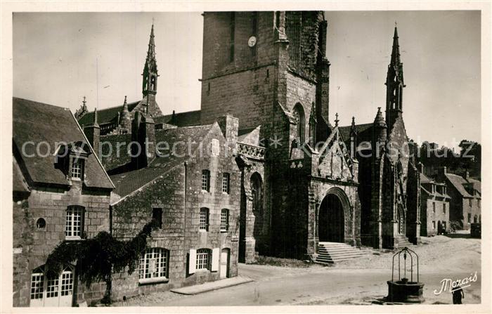 Locronan La Place et l'Eglise