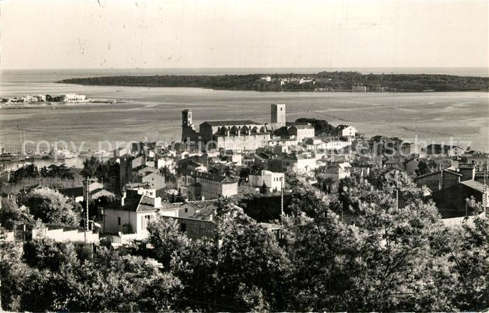 Cannes Alpes-Maritimes La vieille ville Les iles de Lerins