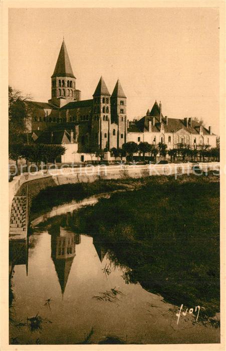 Paray-le-Monial La Basilique du Sacre Coeur