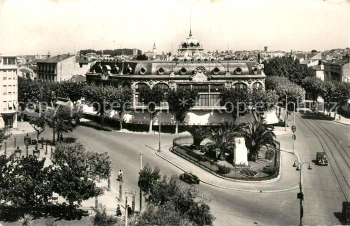Perpignan Place de la Catalogne et Magasins Aux Dames de France Monument
