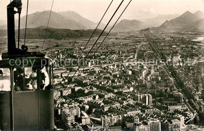 Grenoble Téléférique de la Bastille Vue sur la ville et Vallee du Drac