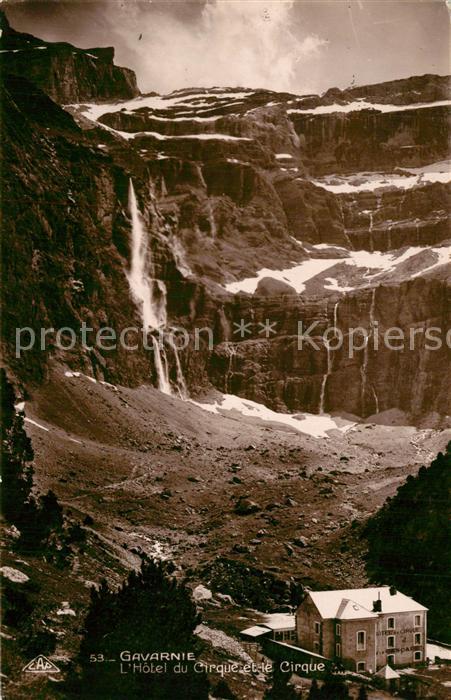 Gavarnie Hautes-Pyrenees Hôtel du Cirque et le Cirque Chaîne des Pyrénées