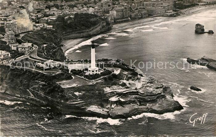 Biarritz Pyrenees Atlantiques Le phare les falaises la grande plage et le casino