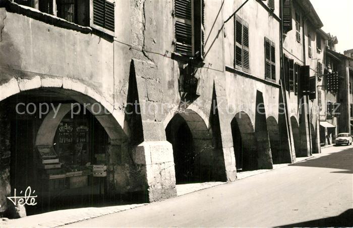 Annecy Haute-Savoie Les arcades du vieux quartier