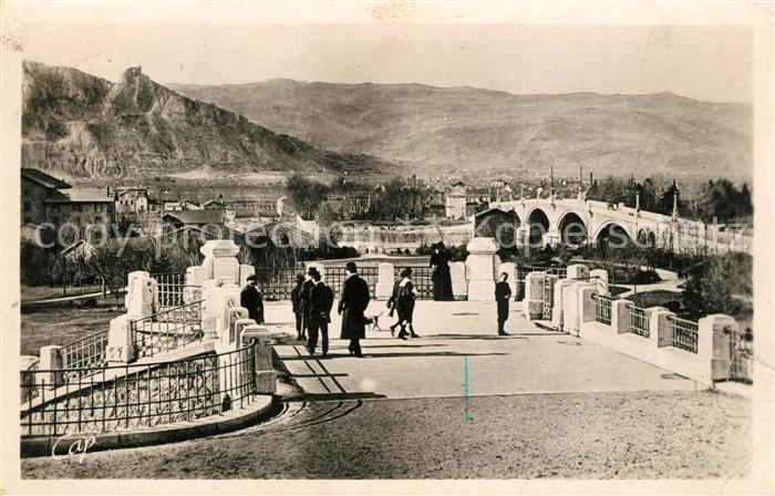 Valence 26 Le Pont et Chateau de Crussol