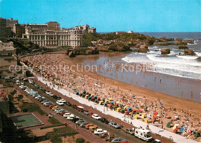 Biarritz Pyrenees Atlantiques Grande plage et les casinos Rocher de l
