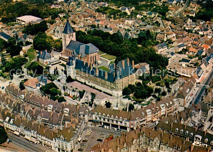 Gien 45 Centre de la ville Eglise vue aérienne