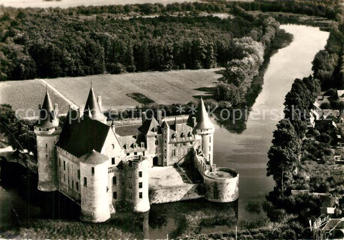 Sully-sur-Loire Vue aérienne du Chateau XIVe siècle Wasserschloss