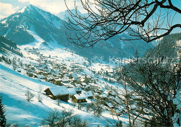 Chatel Haute-Savoie Echappée sur le village et Massif du Linga Alpes en hiver