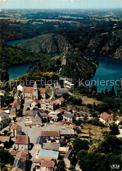 Crozant et les ruines du Chateau vue aérienne