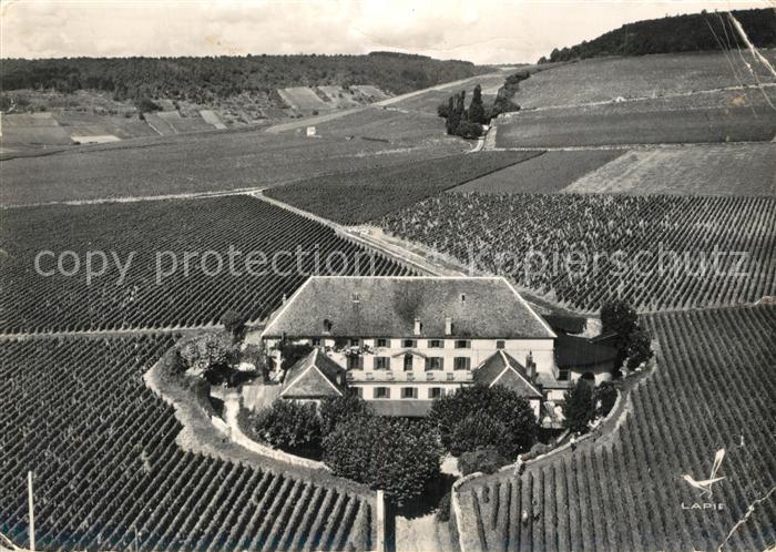 Aloxe-Corton Cuverie du Chateau Corton-Grancey vue aérienne