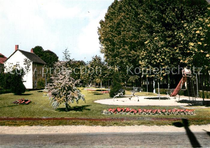 Genille Square Public