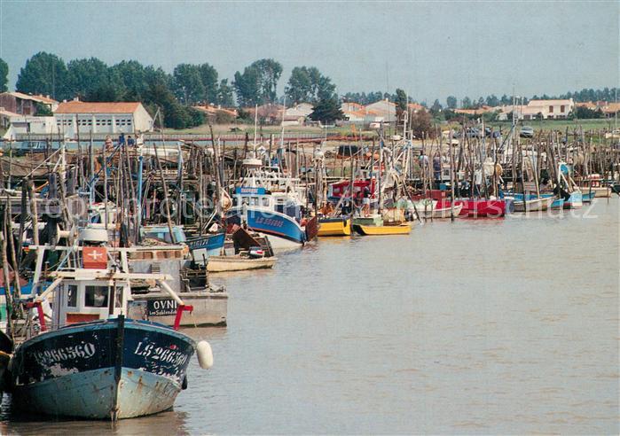 L Aiguillon-sur-Mer Port de pêche bateaux