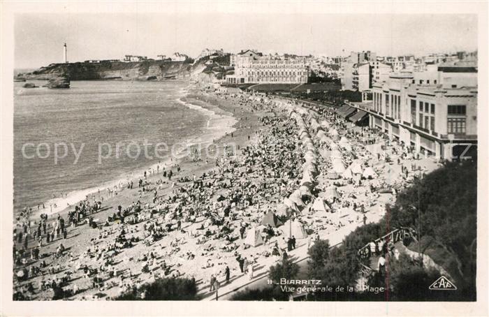 Biarritz Pyrenees Atlantiques Vue Generale de la plage