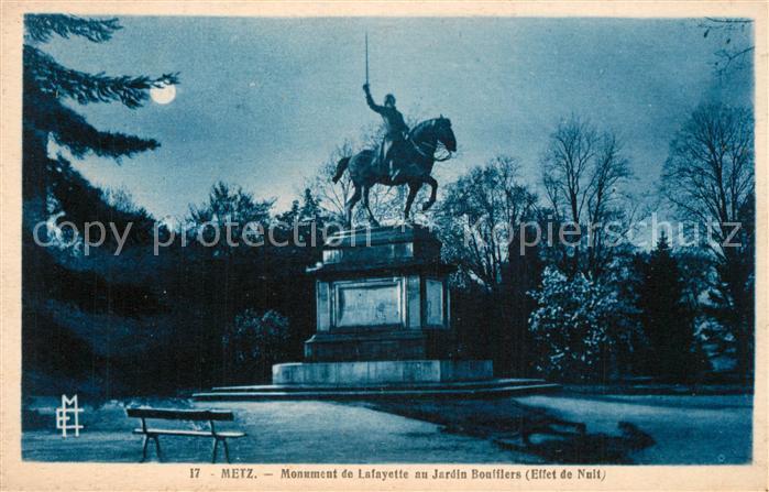 Metz  57 Moselle Monument de Lafayette au Jardin Boufflers effet de nuit