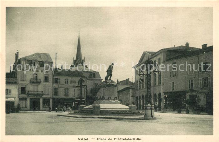 Vittel Place de l Hôtel de Ville Monument Statue