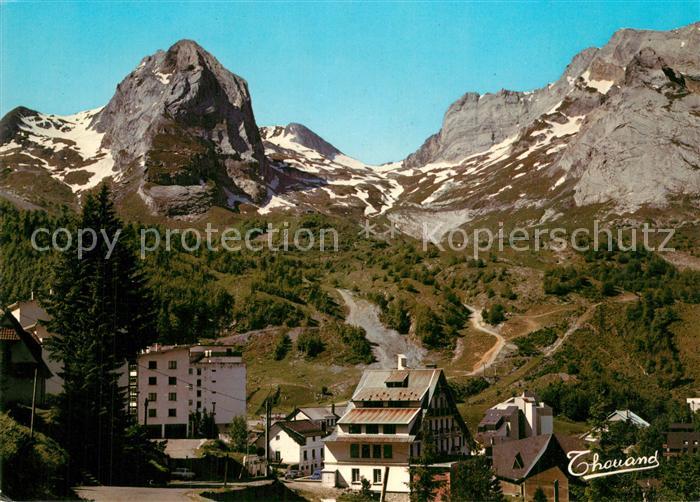 Gourette Vue d ensemble et les Pyrénées