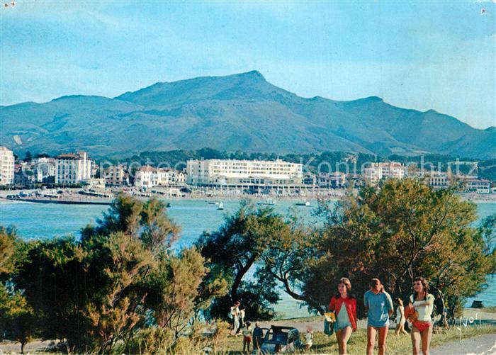 Saint-Jean-de-Luz Vue de la pointe Sainte Barbe Massif de la Rhune