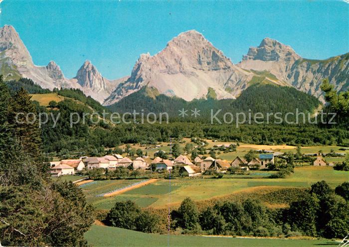 Lus-la-Croix-Haute Vue Generale et les Alpes