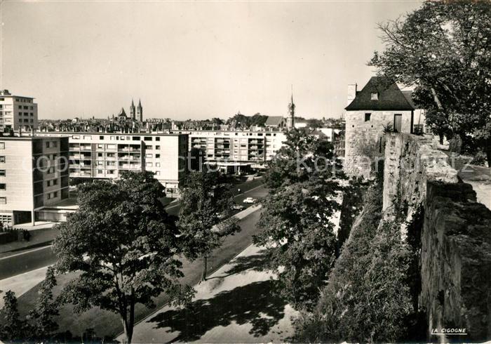 Caen Remparts du Chateau et vue sur l'Ilot des Quatrans