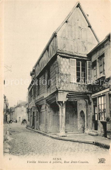 Sens 89 Vieille Maison a piliers Rue Jean Cousin