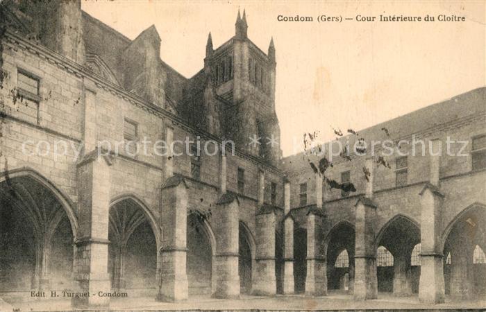 Condom Cour intérieur du Cloître