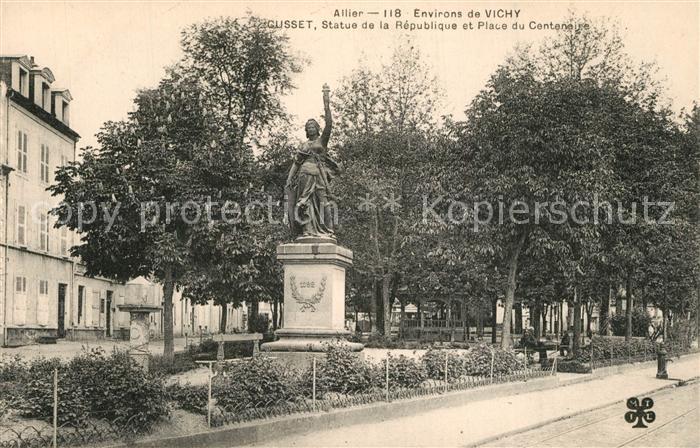 Cusset Allier Statue de la République et Place du Cen