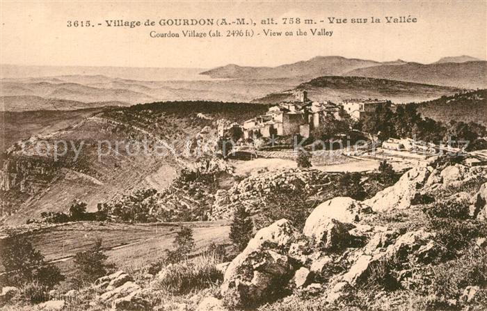 Gourdon Alpes-Maritimes Vue sur la Vallee