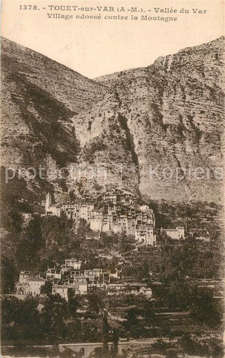 Touet-sur-Var Vallee du Var Village adosse contre la Montagne