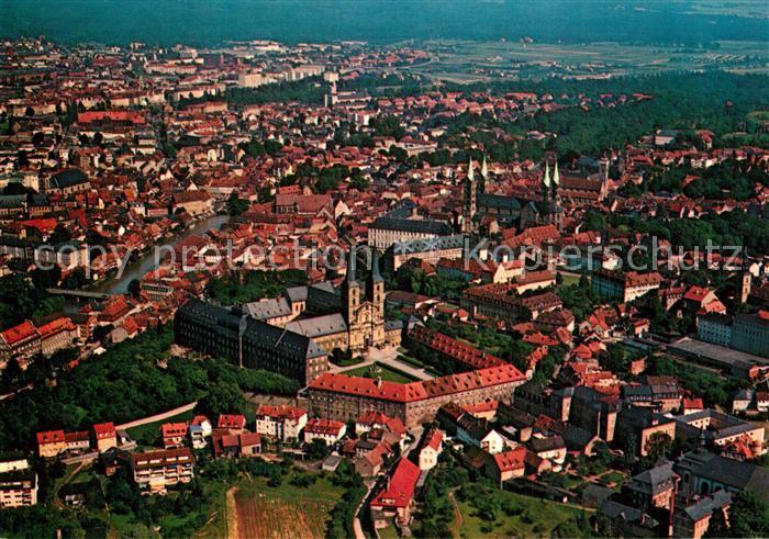 Bamberg Fliegeraufnahme mit Kloster Michaelsberg Kaiserdom und Altstadt