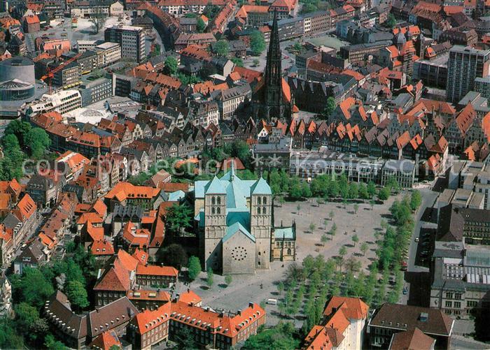 Muenster Westfalen Fliegeraufnahme mit Dom und St. Lambertikirche