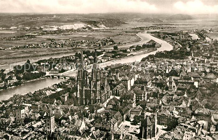 Regensburg Fliegeraufnahme mit Dom