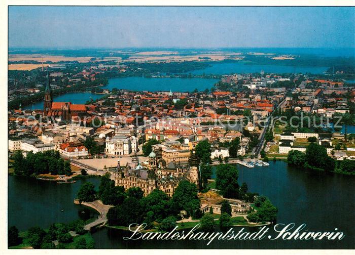 Schwerin Mecklenburg Altstadt mit Paulskirche Pfaffenteich Dom und Schloss Staat