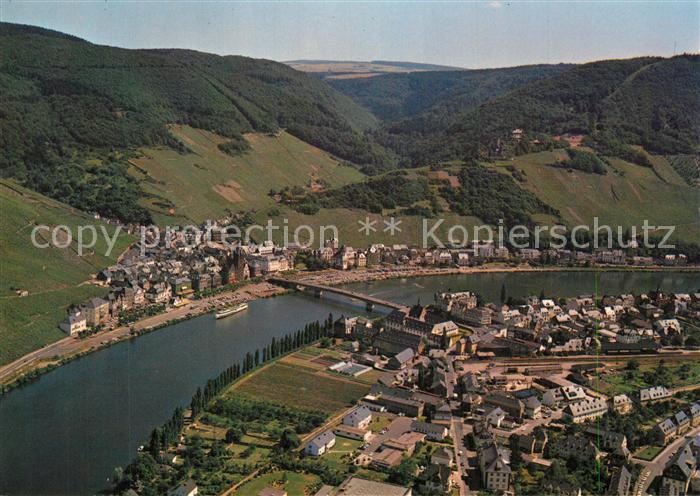 Bernkastel-Kues Moselpartie Fliegeraufnahme