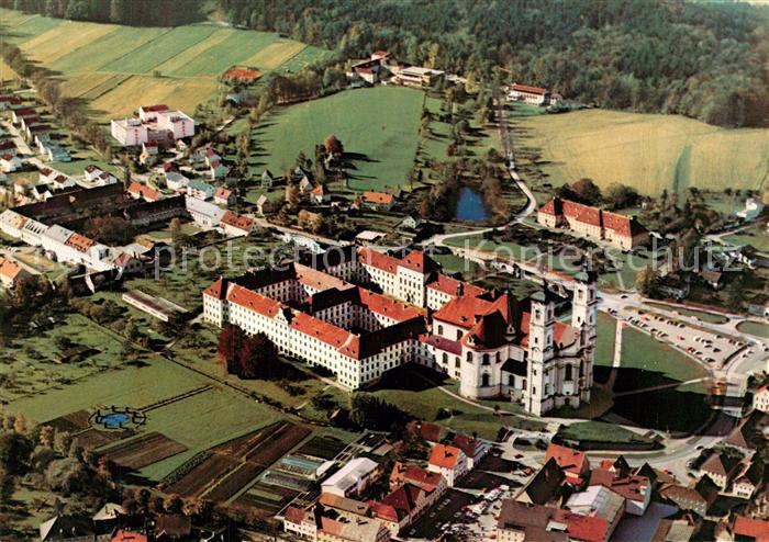 Ottobeuren Basilika und Benediktiner Abtei Fliegeraufnahme