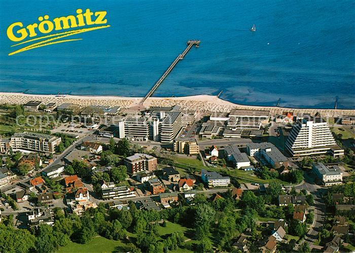 Groemitz Ostseebad Fliegeraufnahme mit Seebruecke