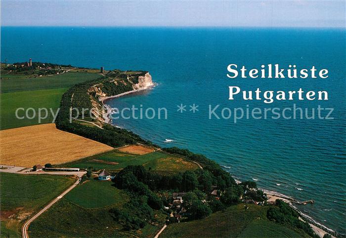 Insel Ruegen Steilkueste Putgarten mit Fischerdorf Vitt und den Leuchttuermen vo