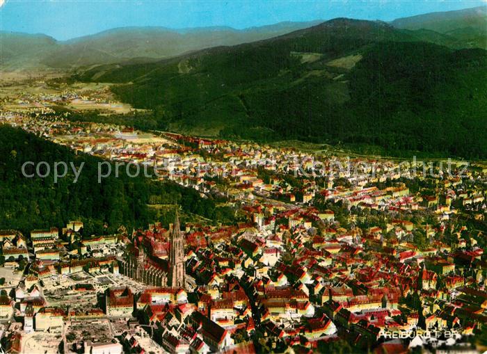 Freiburg Breisgau Fliegeraufnahme mit Muenster