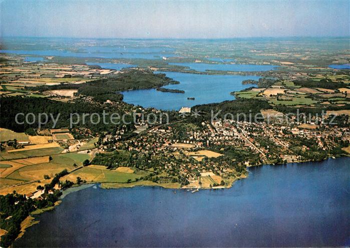 Malente-Gremsmuehlen Seenplatte mit Kneipp Heilbad Fliegeraufnahme