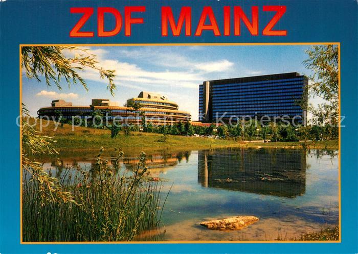 Mainz Rhein ZDF Verwaltungsgebaeude und Sendezentrum Lerchenberg Teich