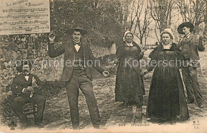 Auvergne Region La Bourreio d Aubergno Danse traditionelle le croisement