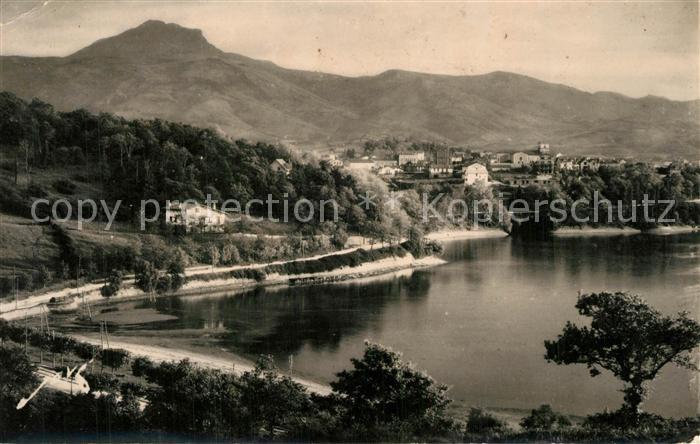 Hendaye Pyrenees Atlantiques Le Pic de la Haya domine la ville
