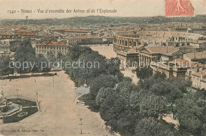 Nimes Vue d_ensemble des Arènes et de l'Espla