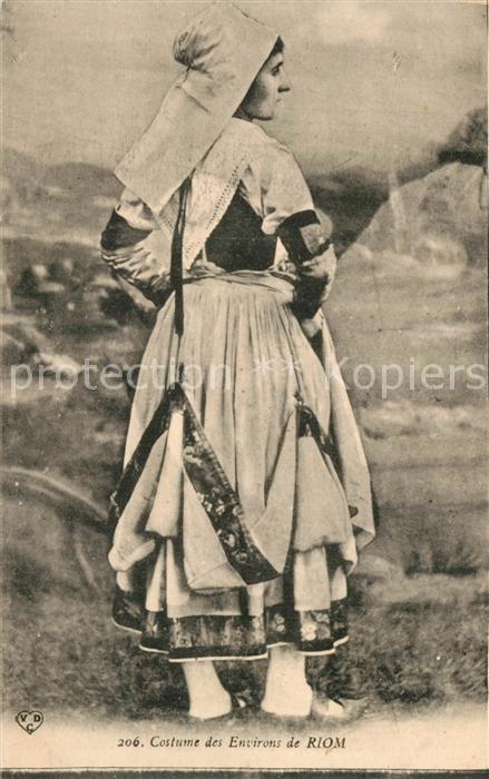 Riom Puy-de-Dome Costume des environs Trachten
