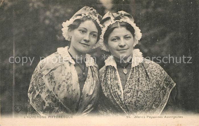 Auvergne Region Jeunes Paysannes Auvergnates Costumes Trachten