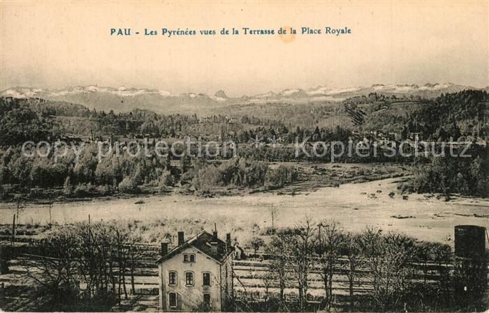 Pau 64 Les Pyrénées vues de la Terrasse de la Place Royale