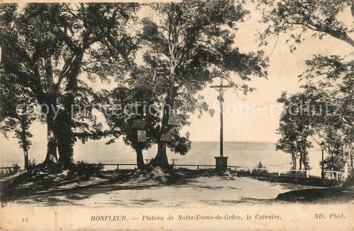 Honfleur Plateau de Notre Dame de Grâce le Calvaire Croix
